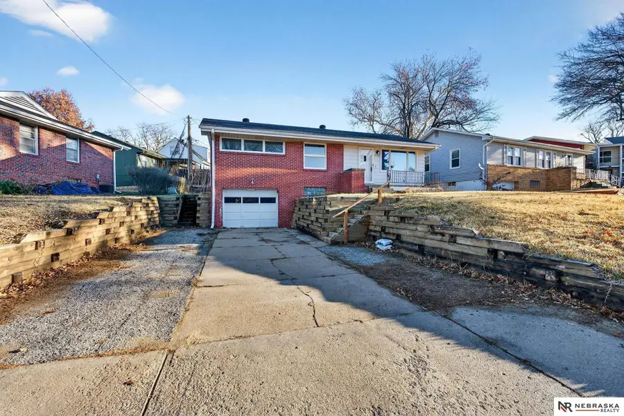 7516 Richmond Drive, Omaha, NE 68134 - Image #3