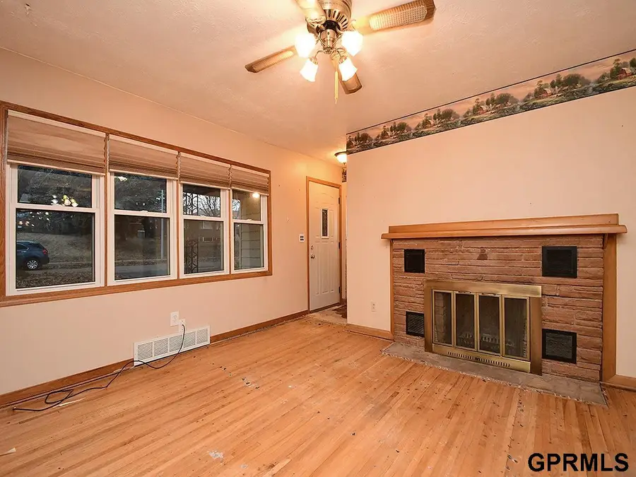 2105 S 38 Street, Omaha, NE 68105 - Image #3