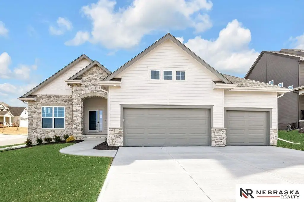 21351 Elk Ridge Circle, Papillion, NE 68046 - #1