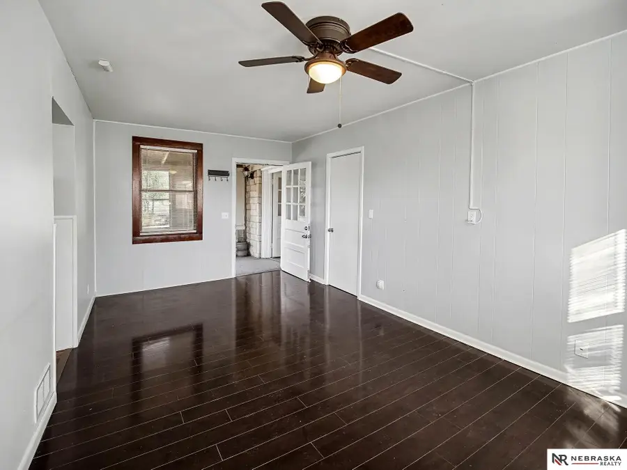 350 S 38th Street, Lincoln, NE 68510 - Image #3