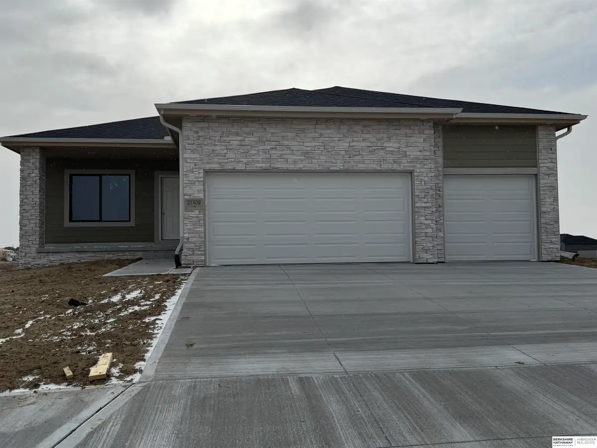 21409 Y Street, Elkhorn, NE 68022 - Image #1