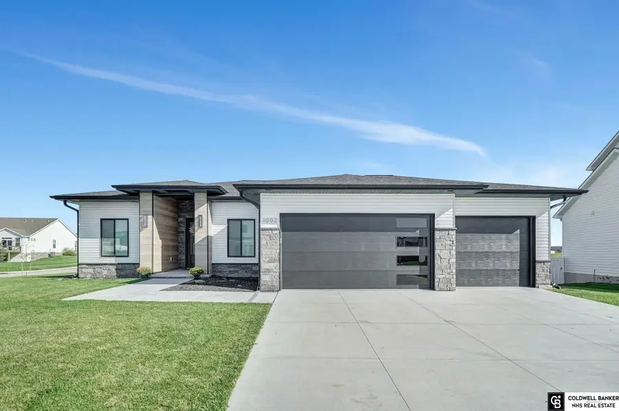 1002 Middleton Avenue, Lincoln, NE 68521 - Image #2