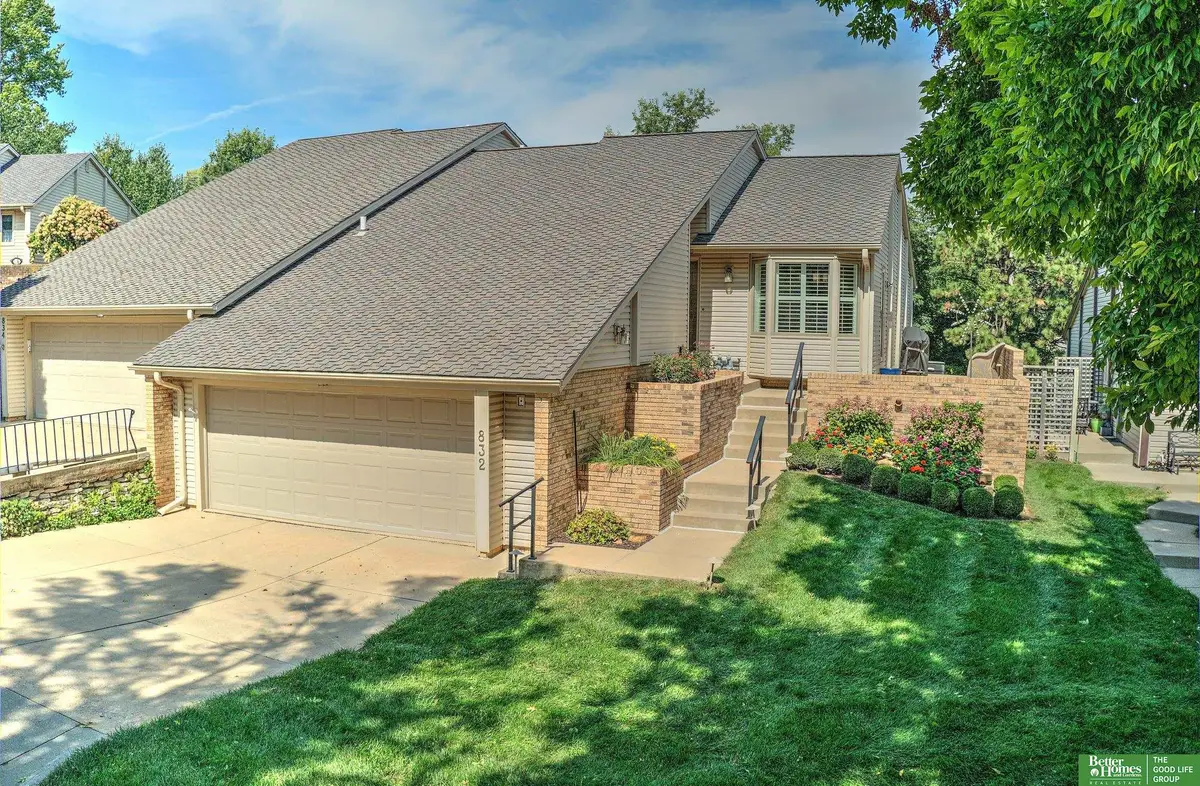 832 S 112 Plaza, Omaha, NE 68154 - Image #1