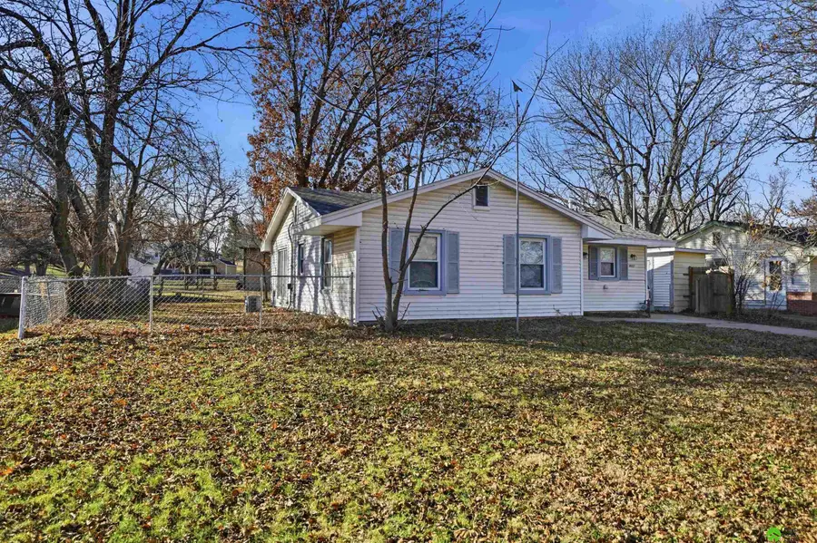 3027 NW 52nd Street, Lincoln, NE 68524 - Image #2