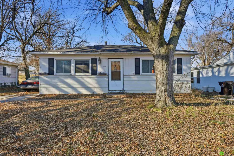 1231 N 54th Street, Lincoln, NE 68504 - Image #2
