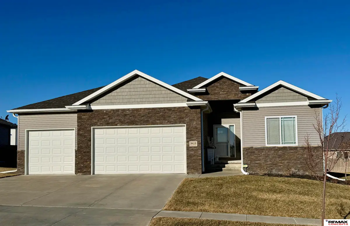9415 Dutch Mill Lane, Lincoln, NE 68516 - Image #1