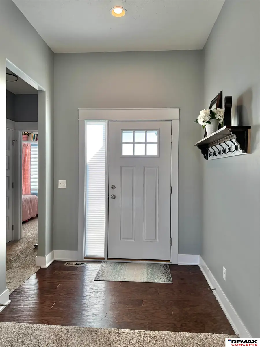 9415 Dutch Mill Lane, Lincoln, NE 68516 - Image #3