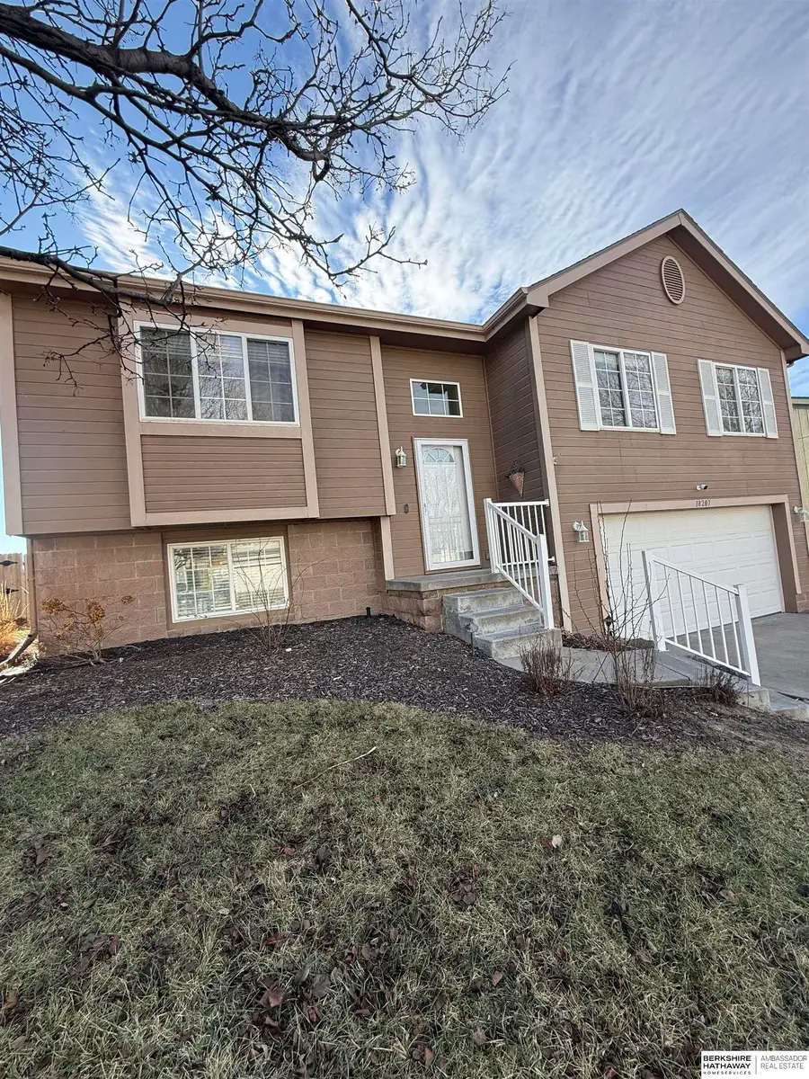18207 Margo Street, Omaha, NE 68136 - Image #2