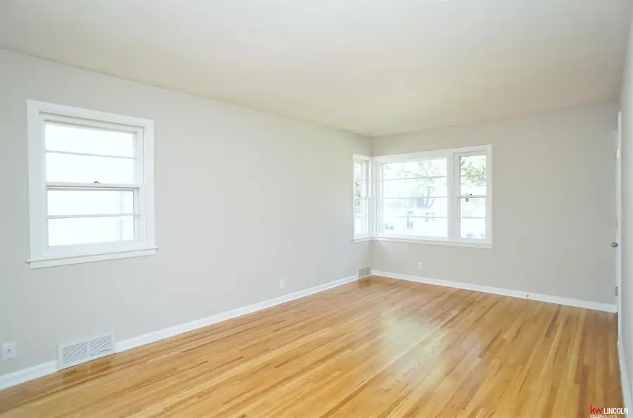 2205 S 36th Street, Lincoln, NE 68506 - Image #2