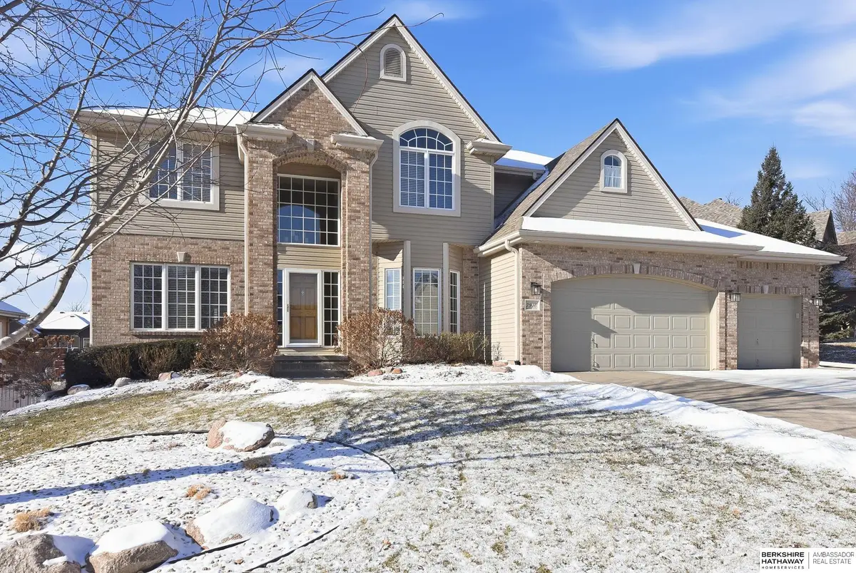 7910 W Brentwood Drive, La Vista, NE 68128 - #1