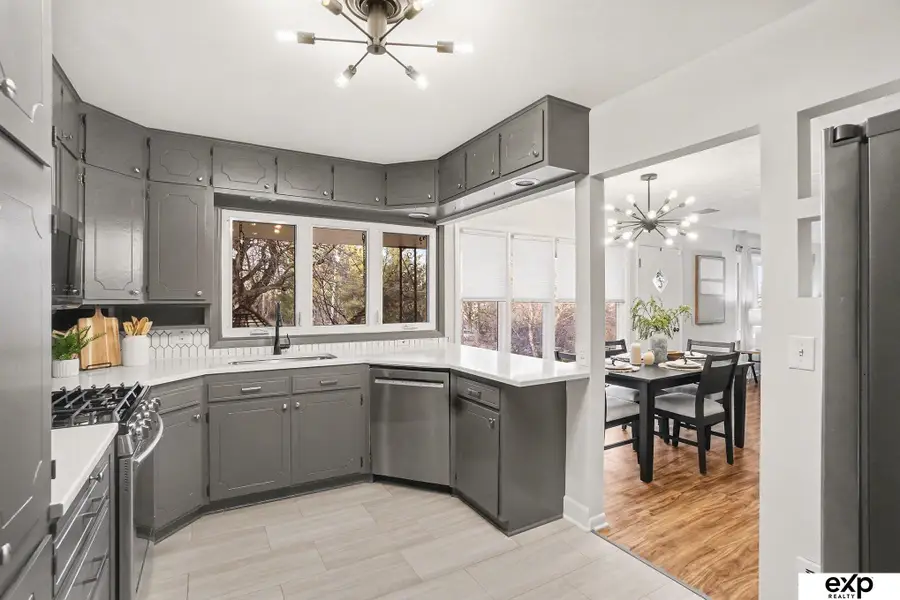 7923 Harney Street, Omaha, NE 68114 - Image #3