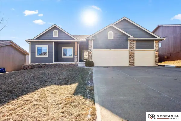 17425 Redman Avenue, Omaha, NE 68116