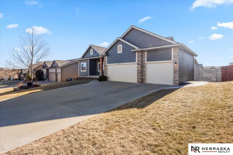 17425 Redman Avenue, Omaha, NE 68116 - Image #2