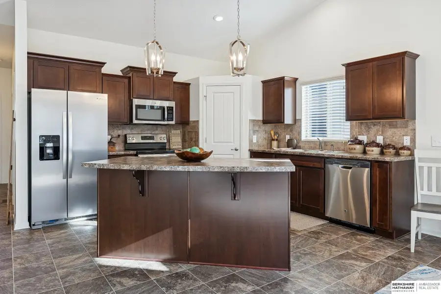 8006 S 190th Street, Omaha, NE 68136 - Image #2