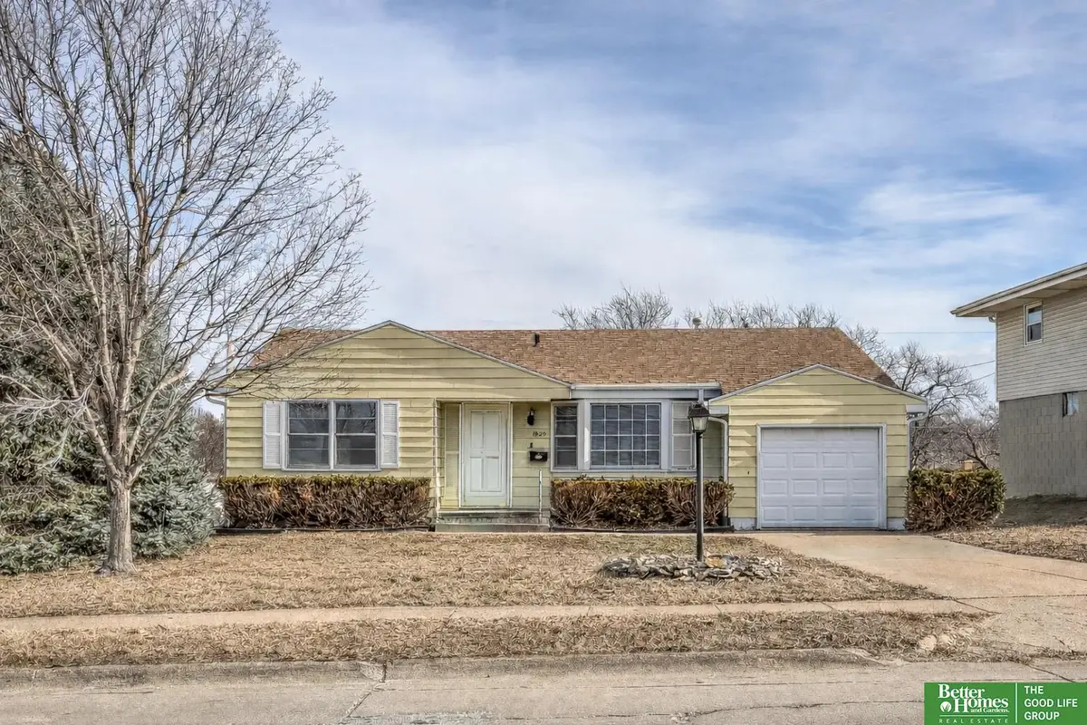 1829 Robertson Drive, Omaha, NE 68114 - Image #1