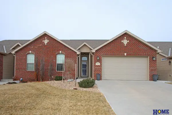 9137 Baybrook Circle, Lincoln, NE 68516