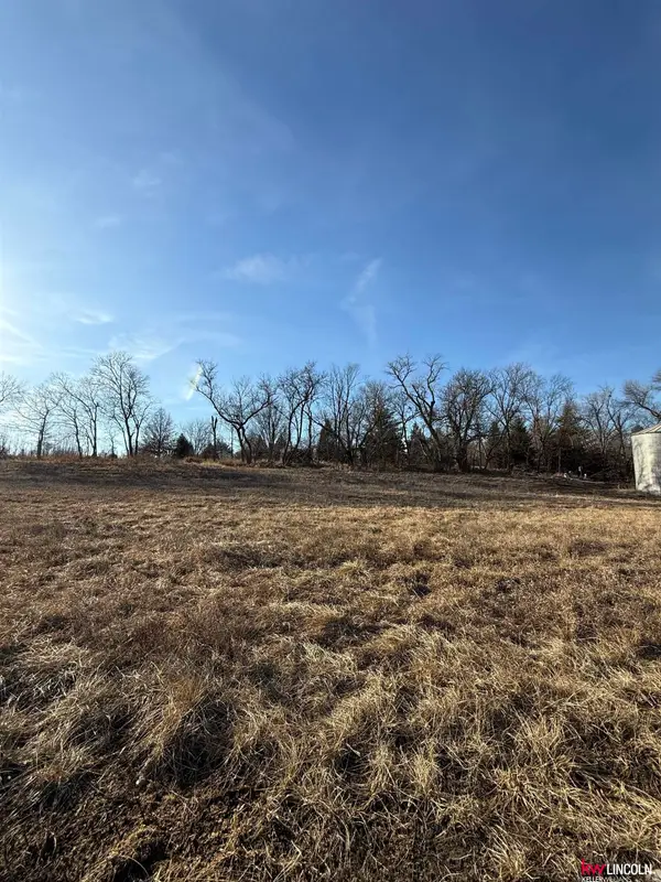 915 Evergreen Road, Bennet, NE 68317