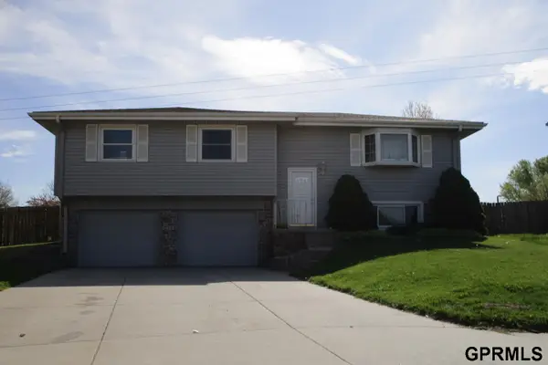 3302 E Dutchman Circle, Bellevue, NE 68123
