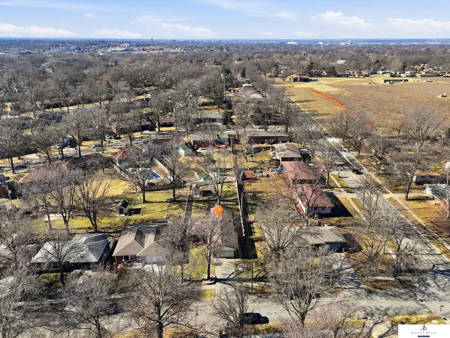 725 N 81st Street, Lincoln, NE 68505 - Image #2