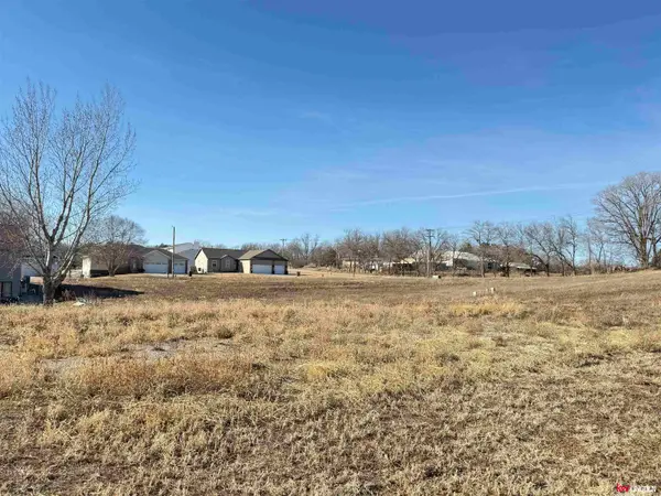 355 Cottonwood Court, Bennet, NE 68317