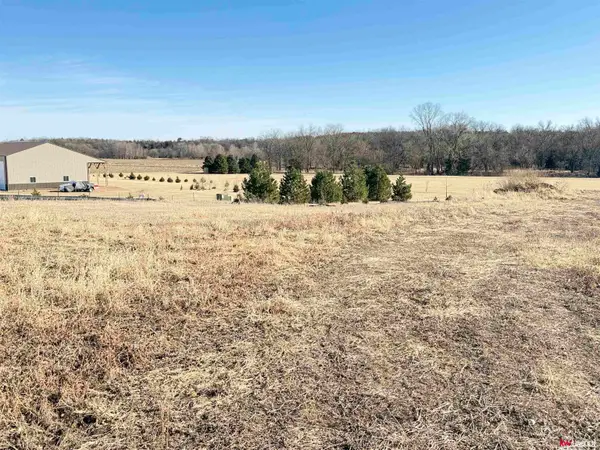 310 Cottonwood Court, Bennet, NE 68317