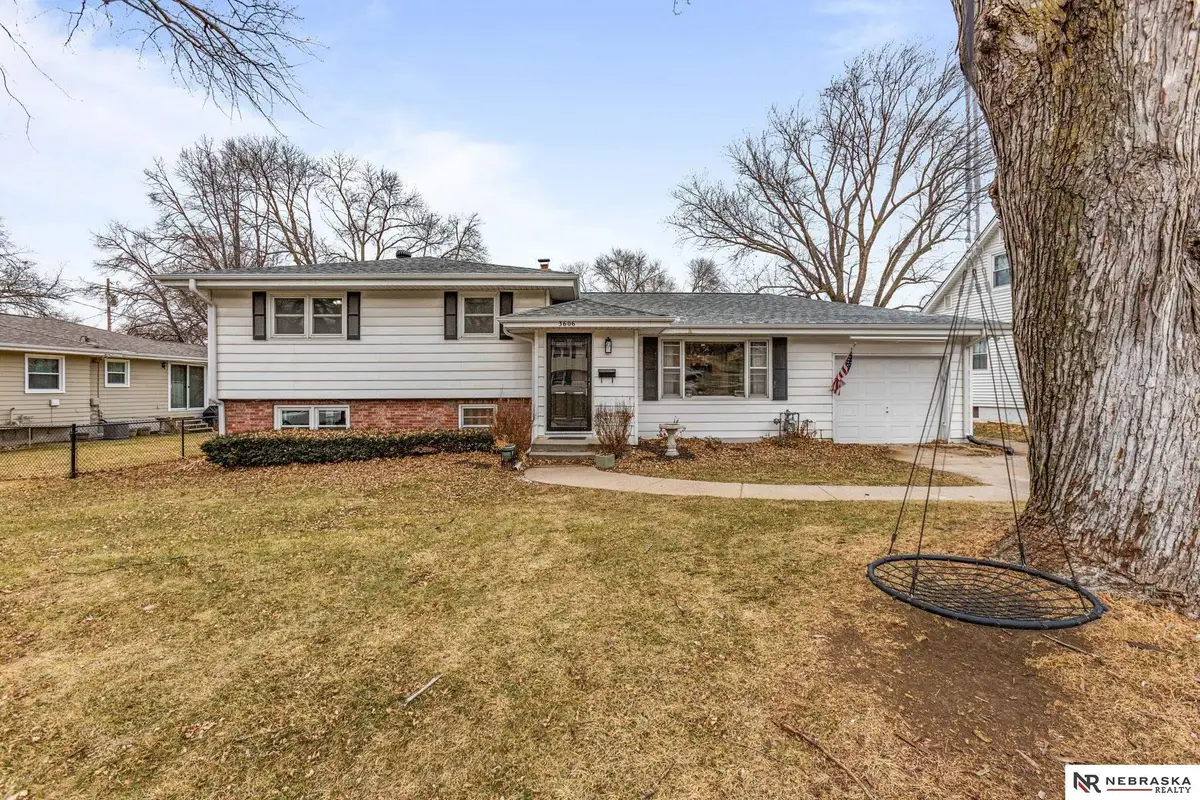 3606 Westgate Road, Omaha, NE 68124 - Image #1
