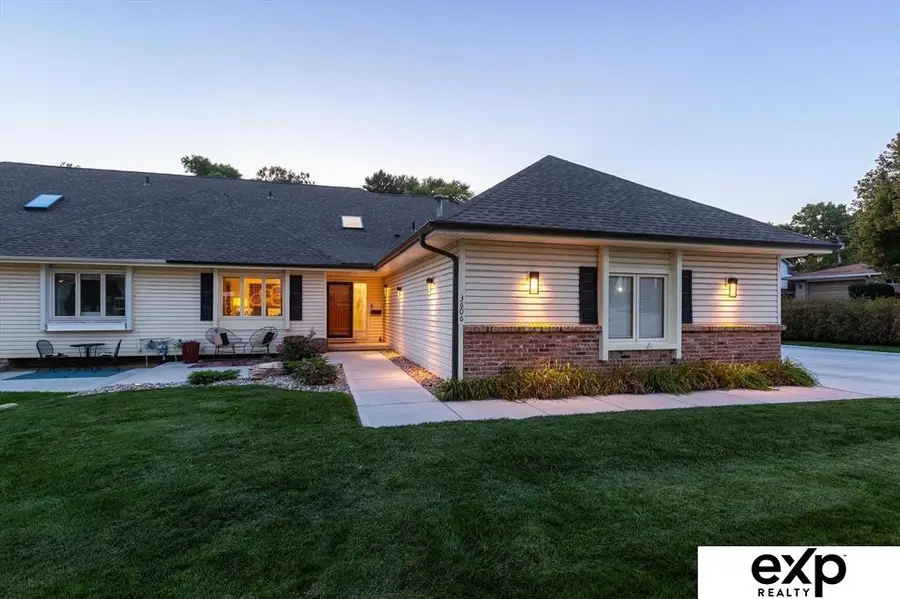 3606 S 74th Street, Omaha, NE 68124 - #2