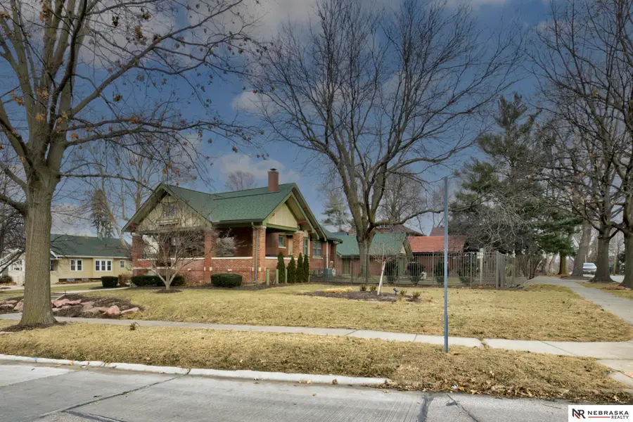 5004 Cuming Street, Omaha, NE 68132 - Image #3