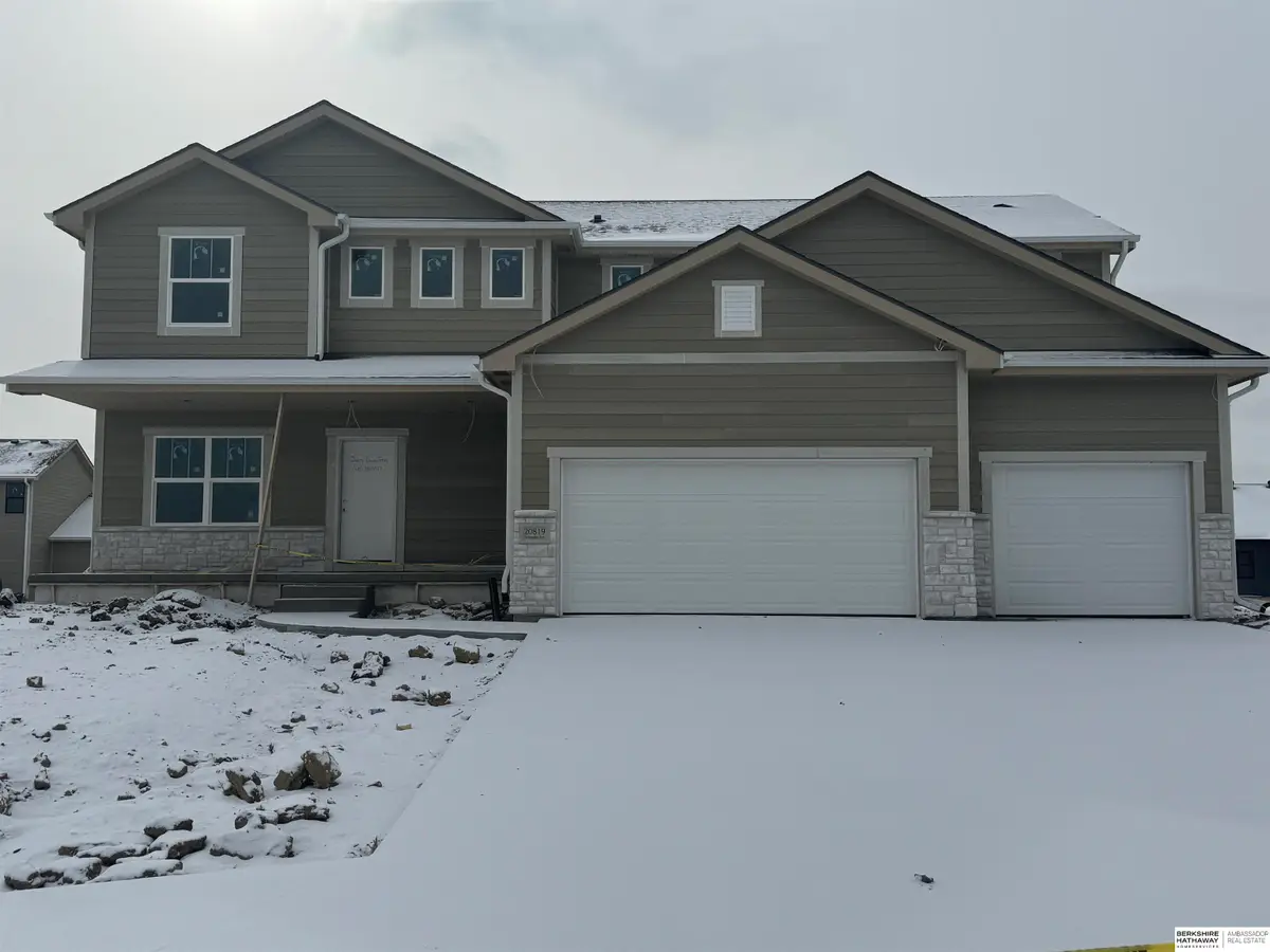 20819 Nebraska Avenue, Elkhorn, NE 68022 - Image #1