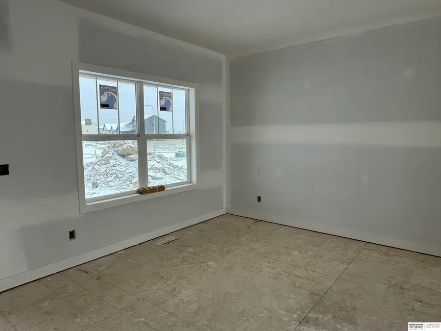 20819 Nebraska Avenue, Elkhorn, NE 68022 - Image #2