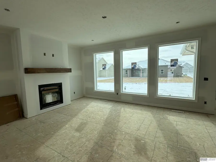 20819 Nebraska Avenue, Elkhorn, NE 68022 - Image #3
