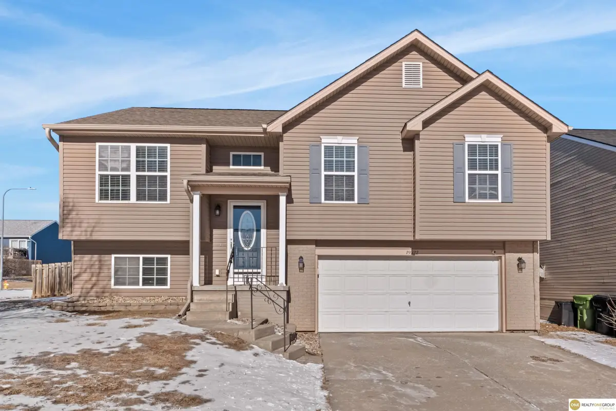 19522 X Street, Omaha, NE 68135 - Image #1