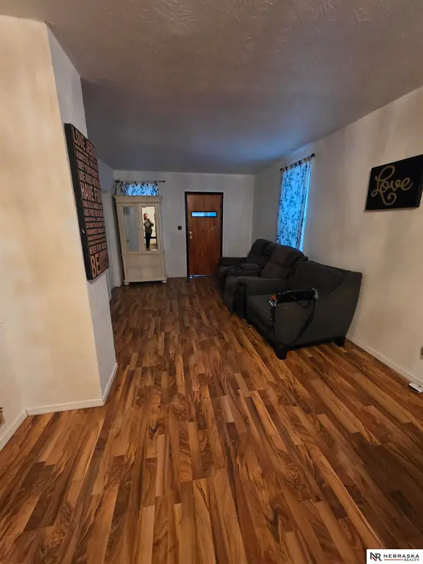 1724 S 8th Street, Omaha, NE 68108