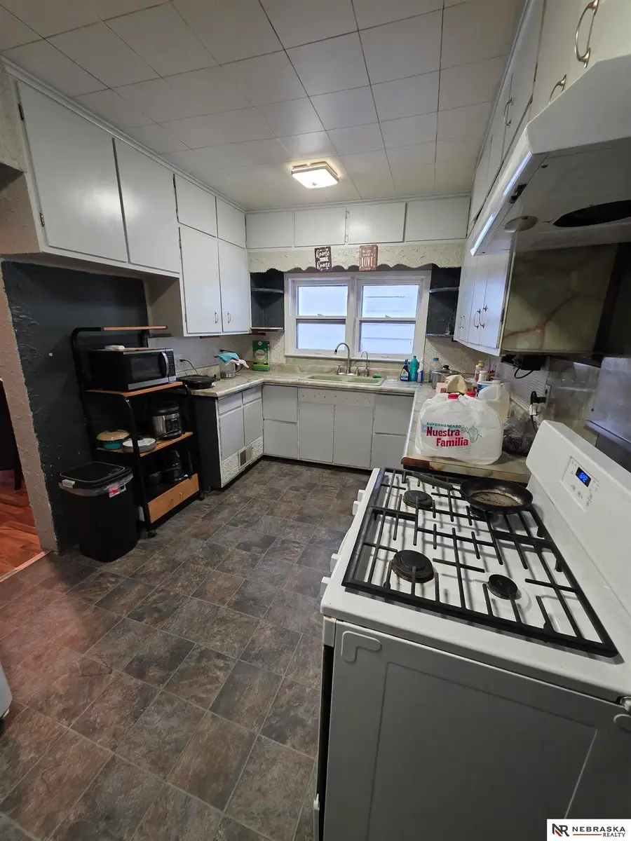 1724 S 8th Street, Omaha, NE 68108 - Image #2