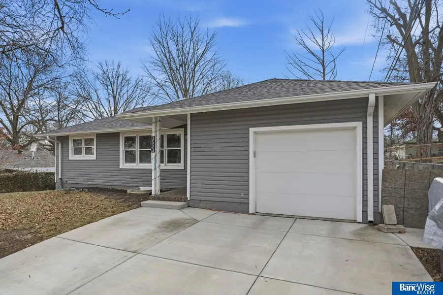 3523 Smith Street, Lincoln, NE 68506 - Image #2
