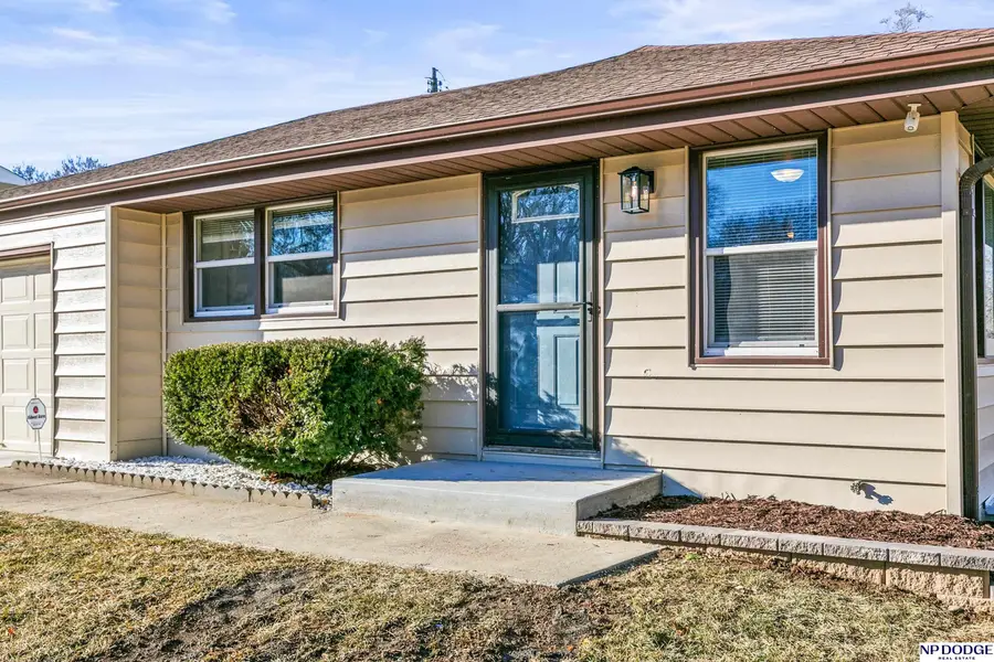 7736 Richmond Drive, Omaha, NE 68134 - Image #2