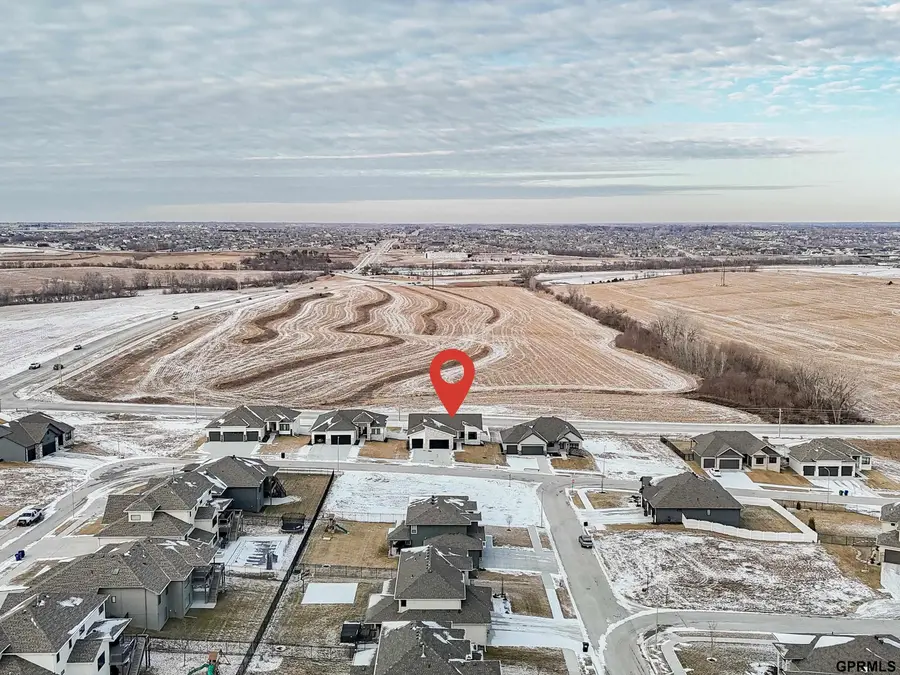 19108 Pinehurst Avenue, Omaha, NE 68136 - Image #3