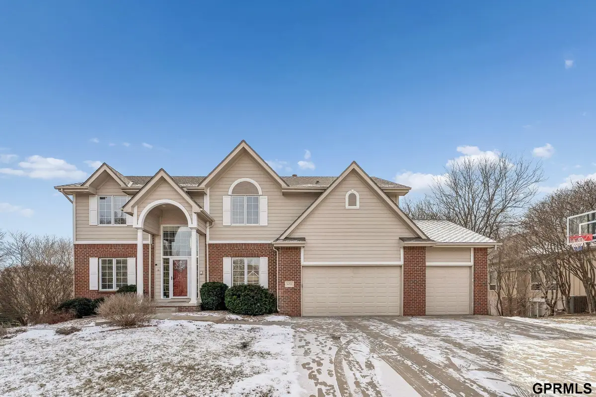 16521 Douglas Circle, Omaha, NE 68118 - Image #1