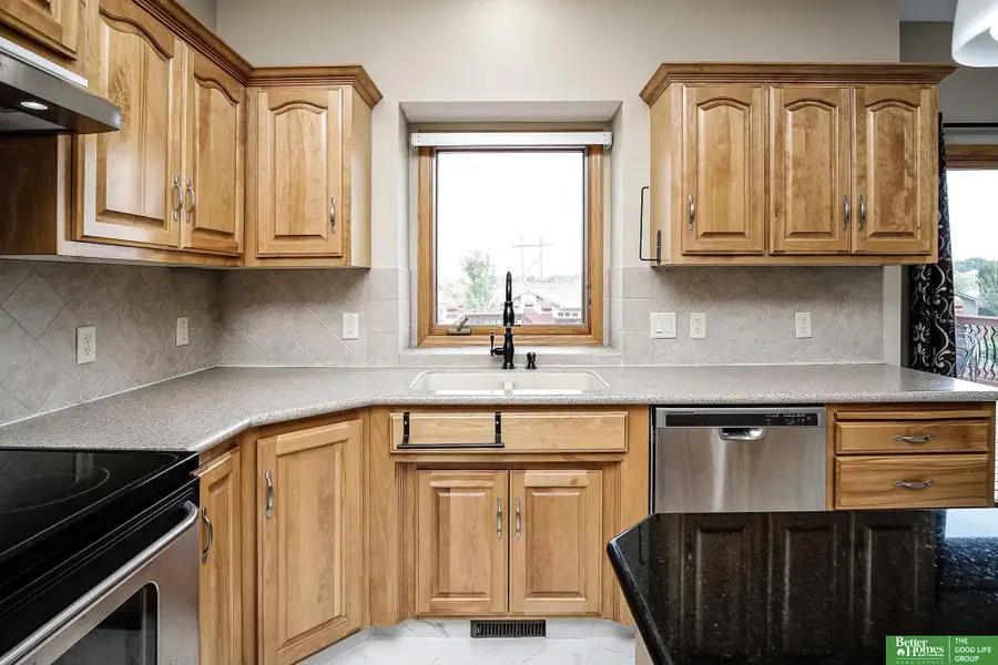 2004 Longview Street, Papillion, NE 68133 - Image #3