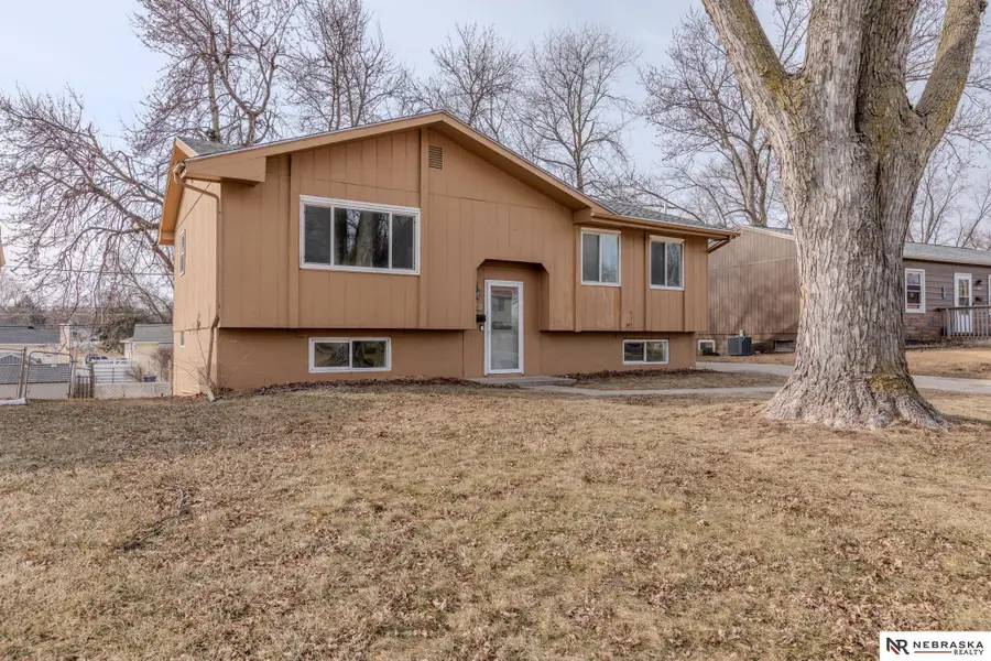 7611 Teal Street, La Vista, NE 68128 - Image #2