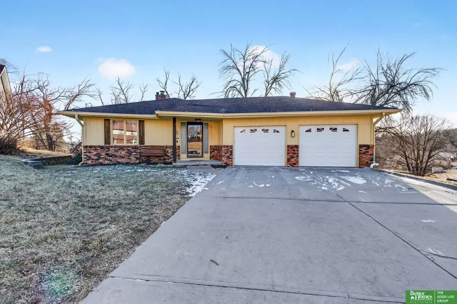 8 Tower Circle, Council Bluffs, IA 51503 - Image #3