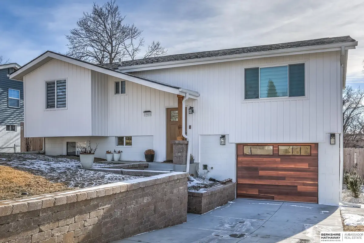 10611 Nicholas Street, Omaha, NE 68114 - Image #1