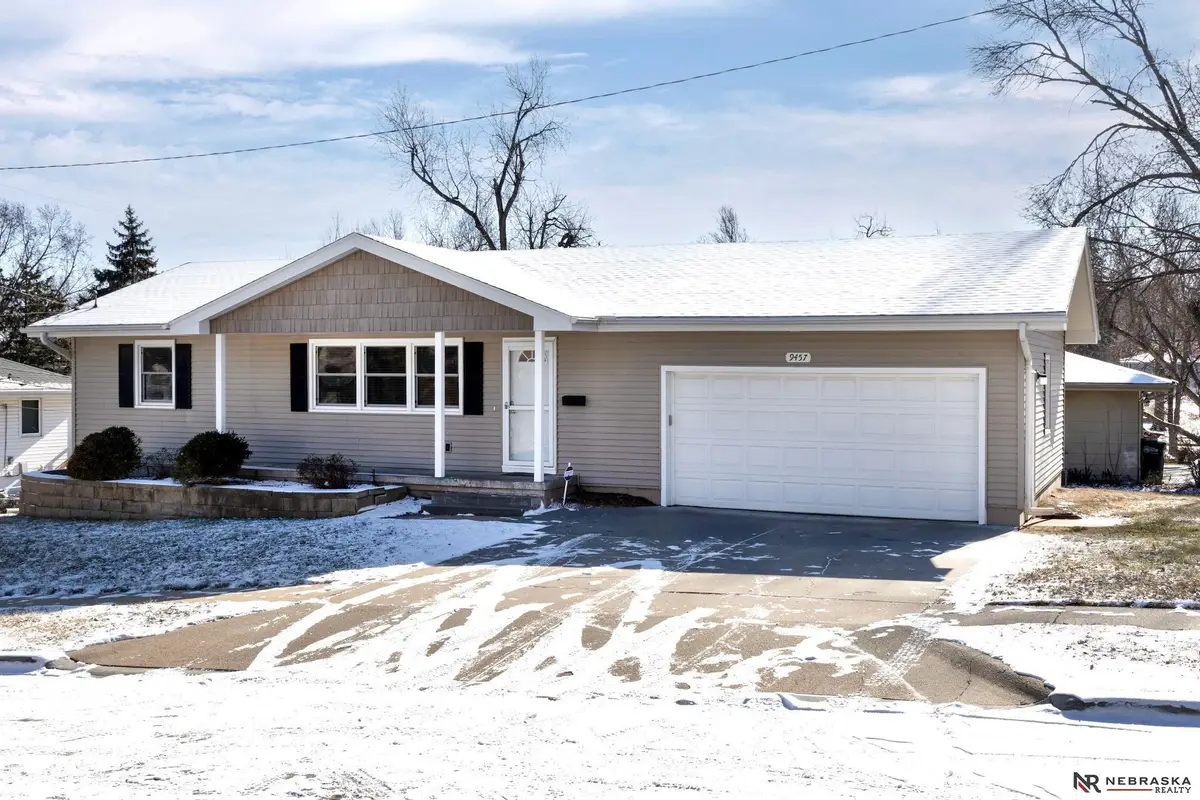 9457 Miami Street, Omaha, NE 68134 - Image #1