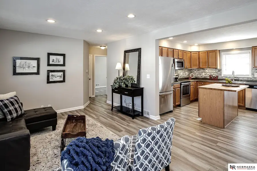 9457 Miami Street, Omaha, NE 68134 - Image #3