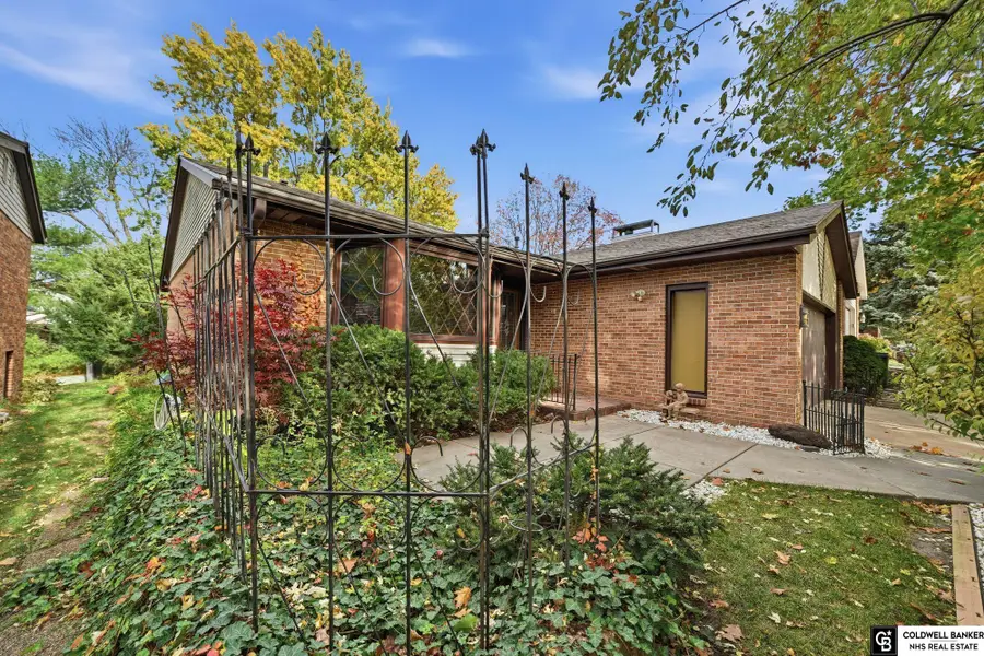 7106 Shamrock Road, Lincoln, NE 68506 - #3