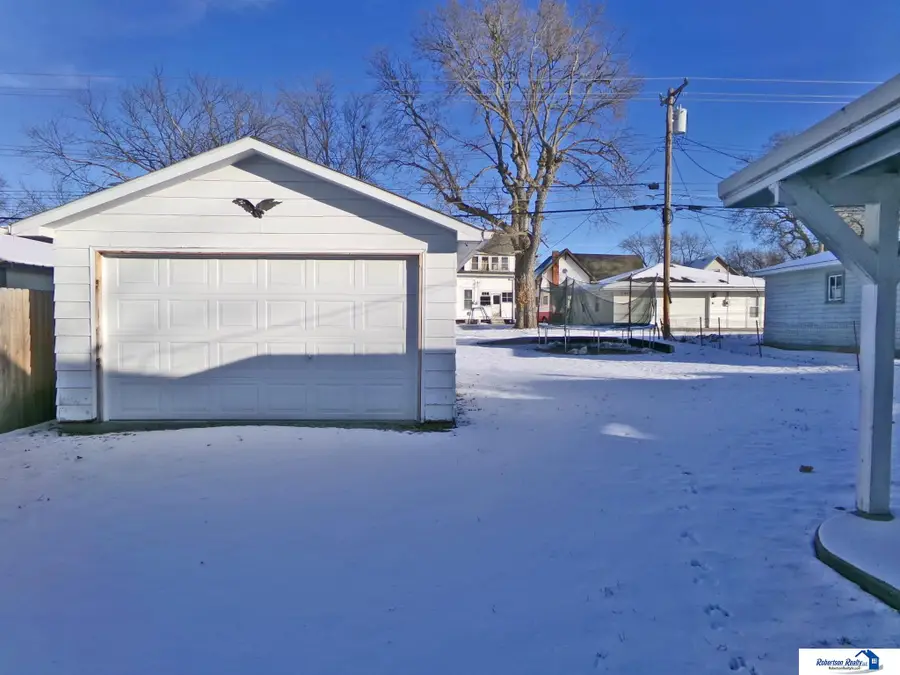 914 Bell Street, Beatrice, NE 68310 - #2