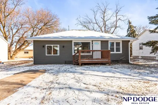 656 N 9th Street, David City, NE 68632