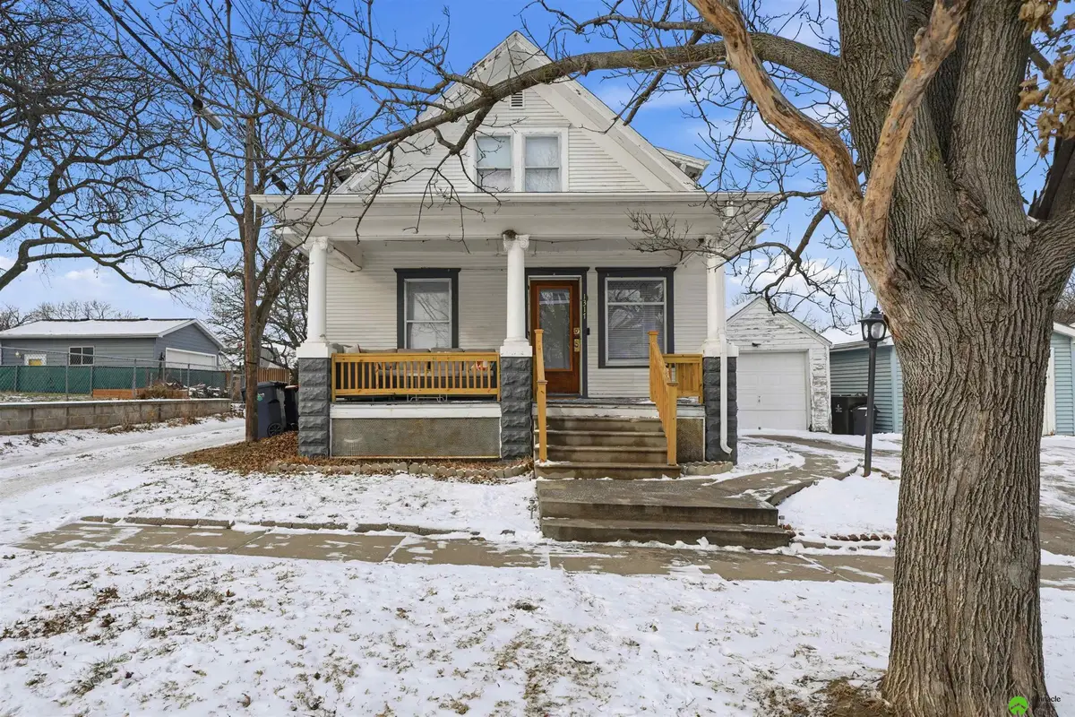 1317 S 7th Street, Lincoln, NE 68502 - #1