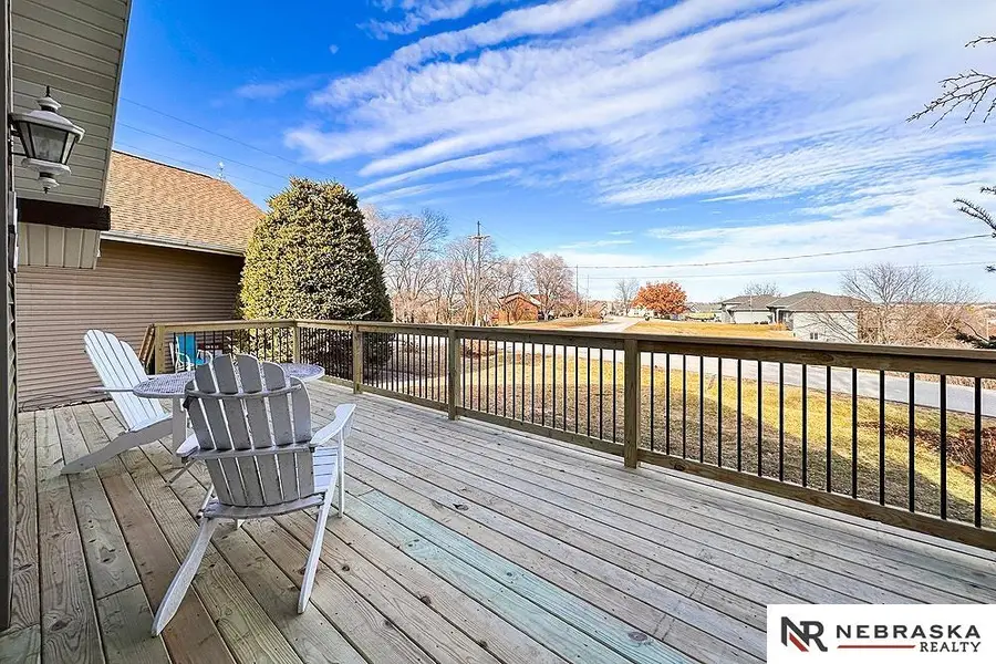 2203 Beaver Lake Boulevard, Plattsmouth, NE 68048 - Image #2