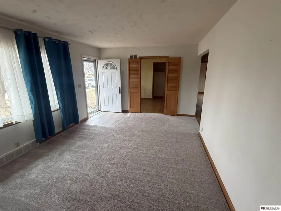 1713 Robertson Drive, Omaha, NE 68114 - #3